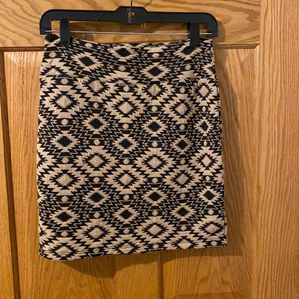 Patterned skirt